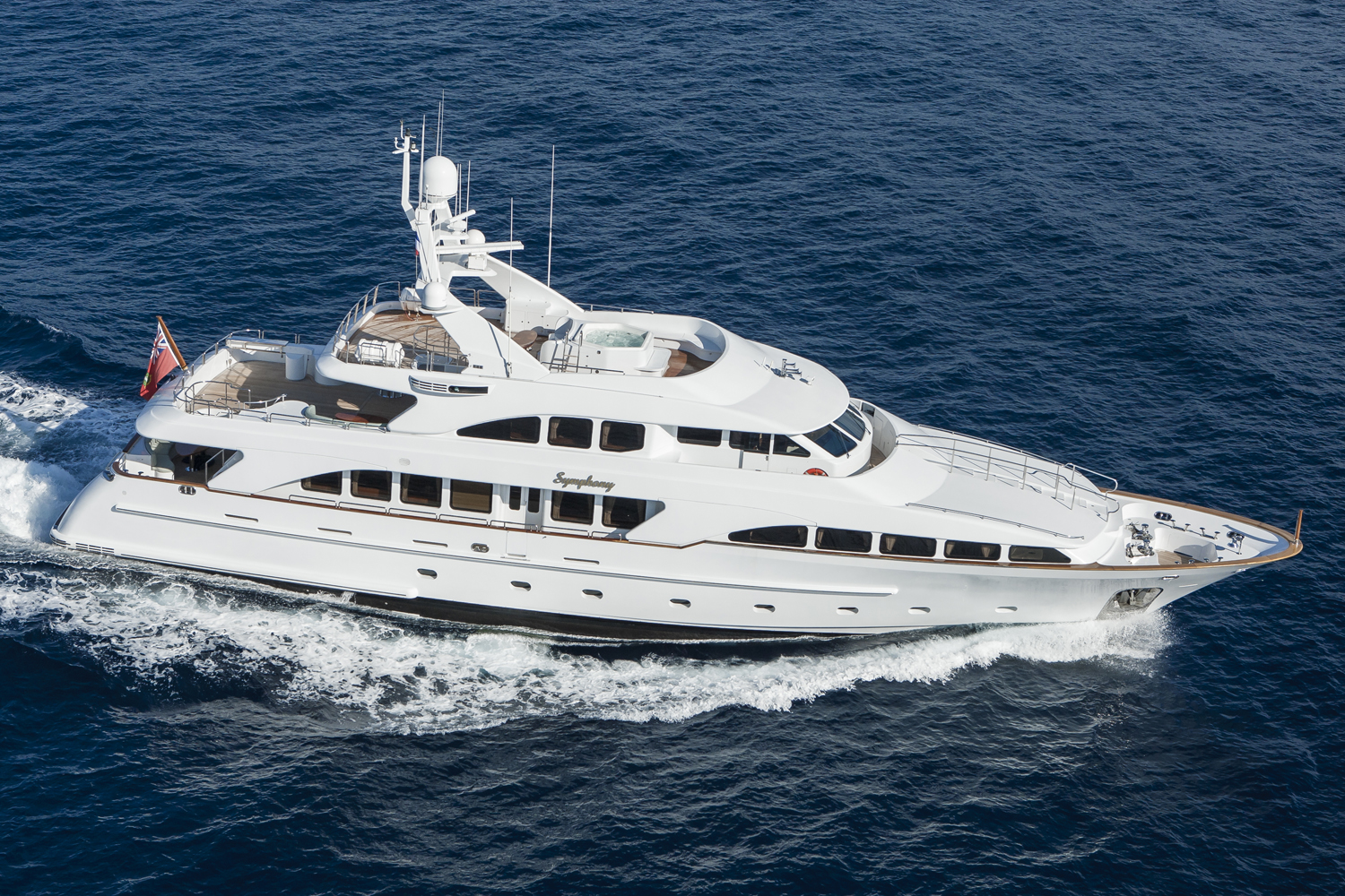 Yacht & Villa sel Benetti Classic 115 Symphony