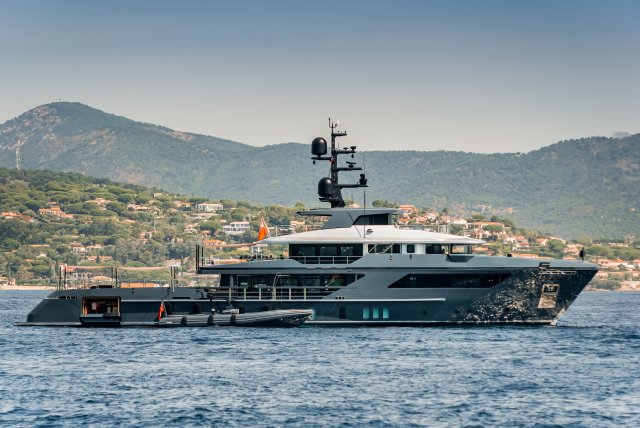 Yachts Explorer à Vendre