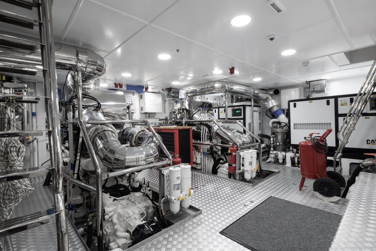 MENGI YAY Atlante Classic 35 explorer yacht