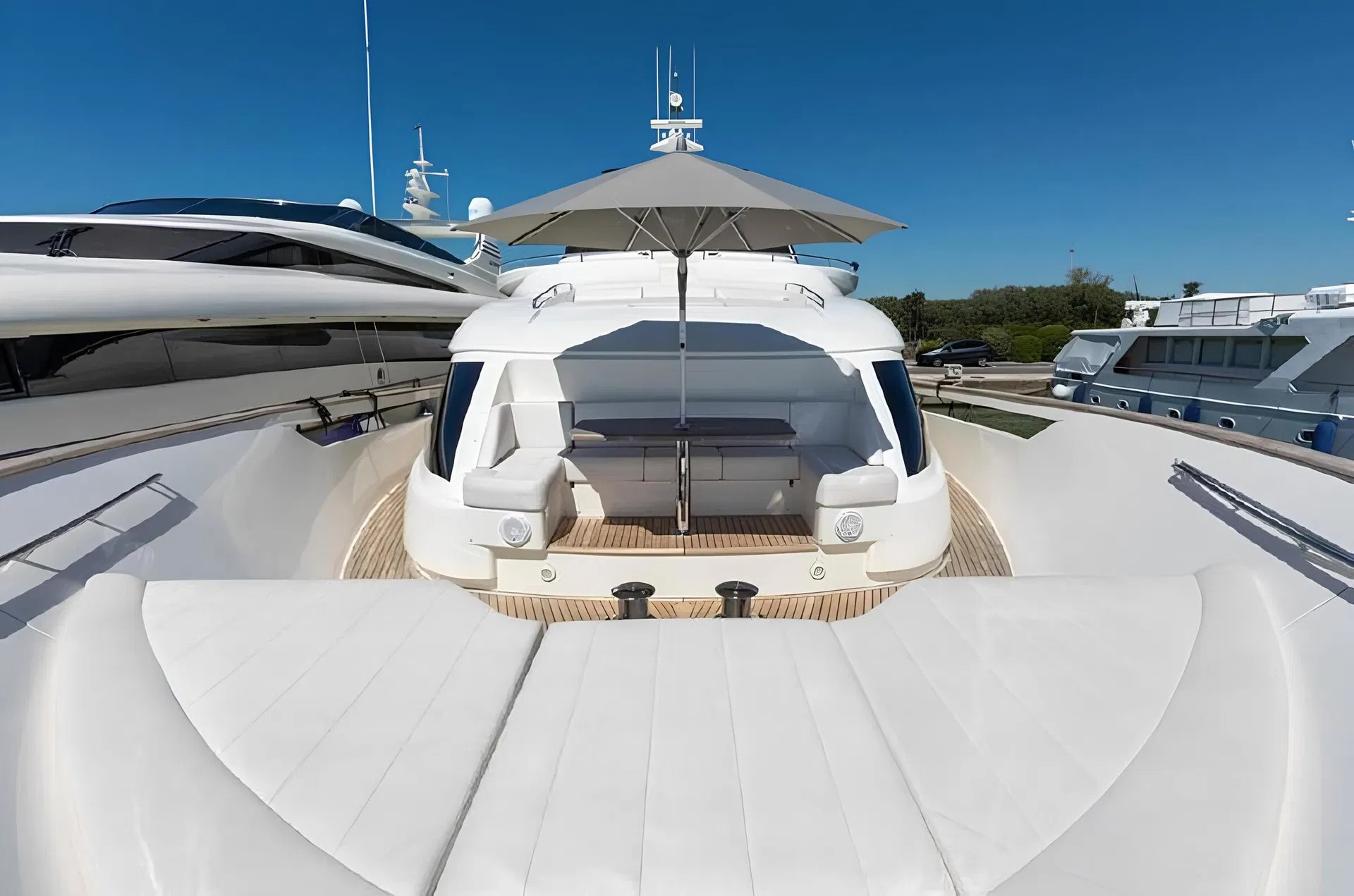 CUSTOM LINE Navetta 28