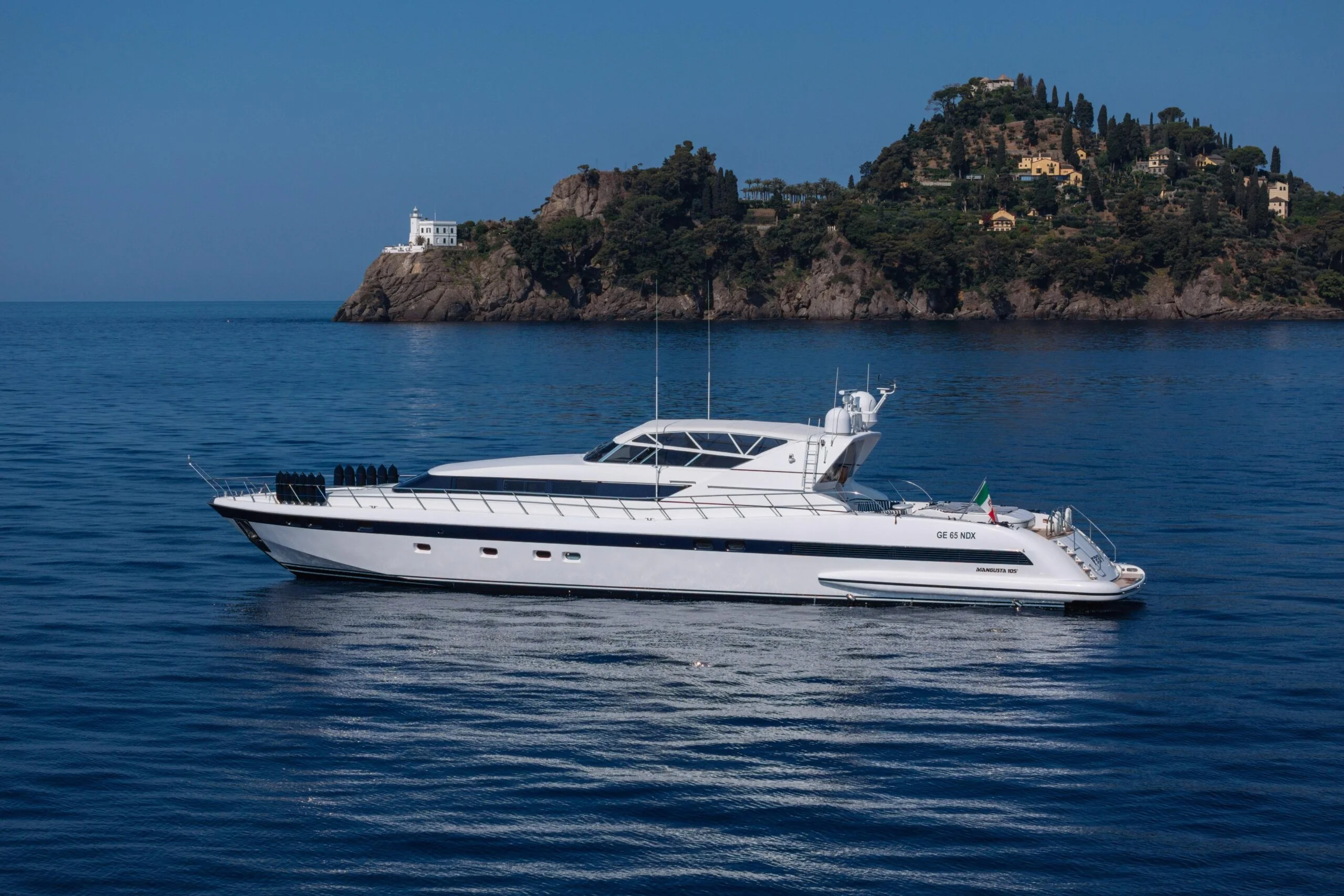 MANGUSTA F22V Yacht à vendre