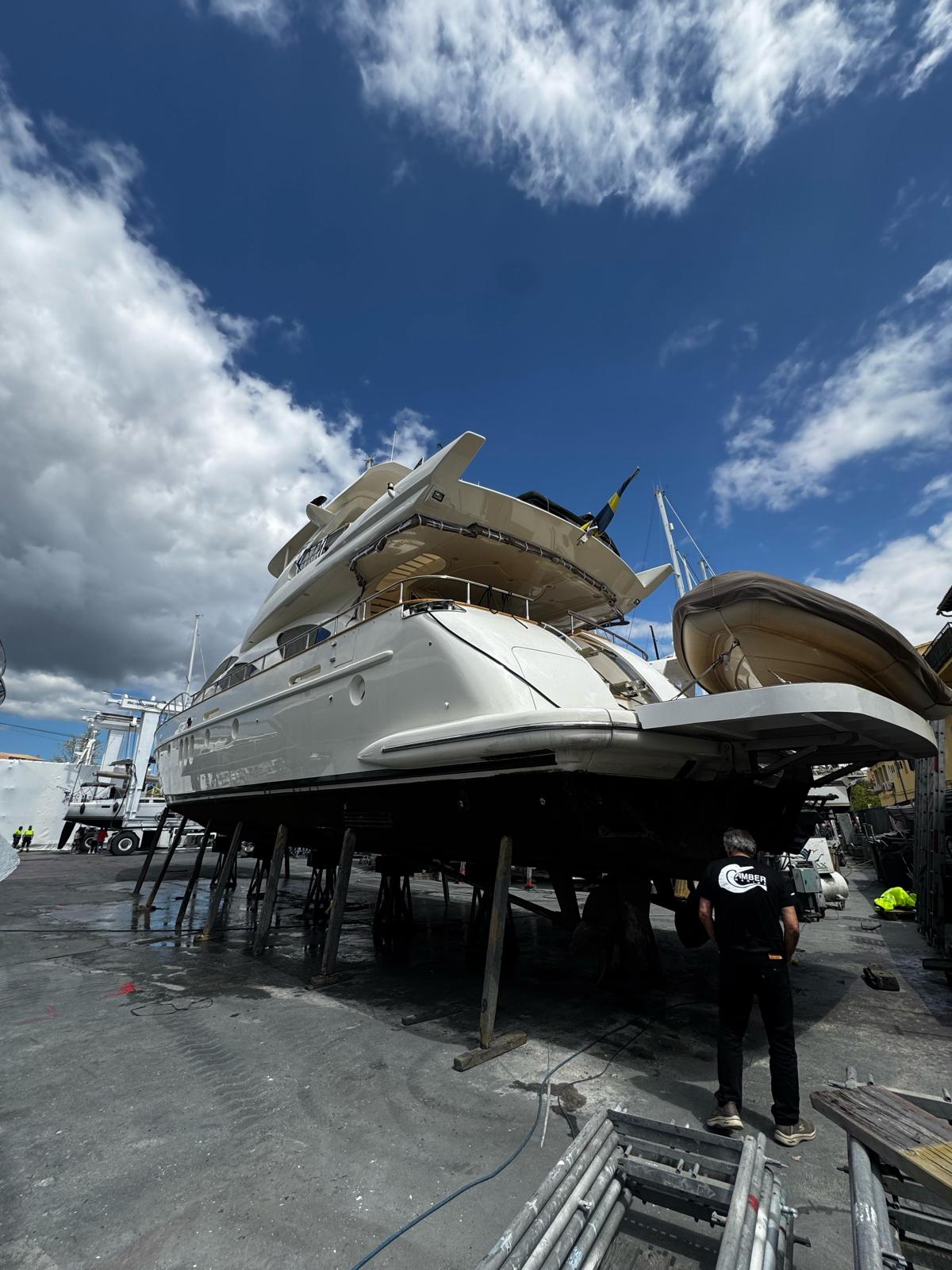 AZIMUT CARAT Yacht for sale